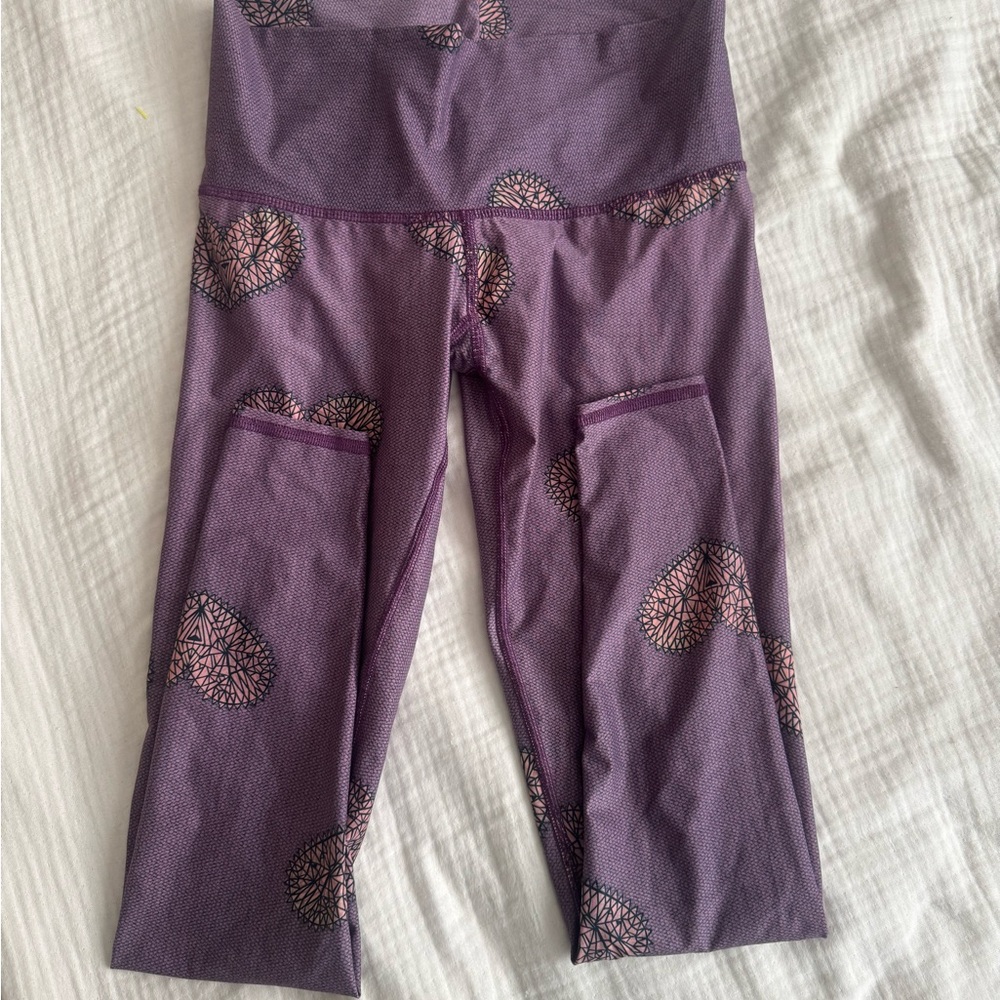 Teeki Purple Leggings with Artistic heart Pattern